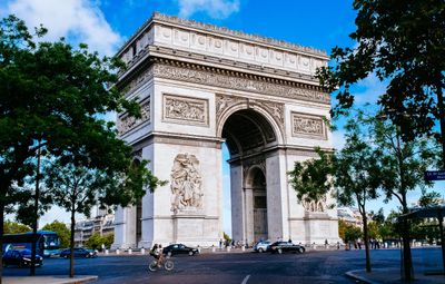 Одну из достопримечательностей Парижа "закроют" на три месяца
