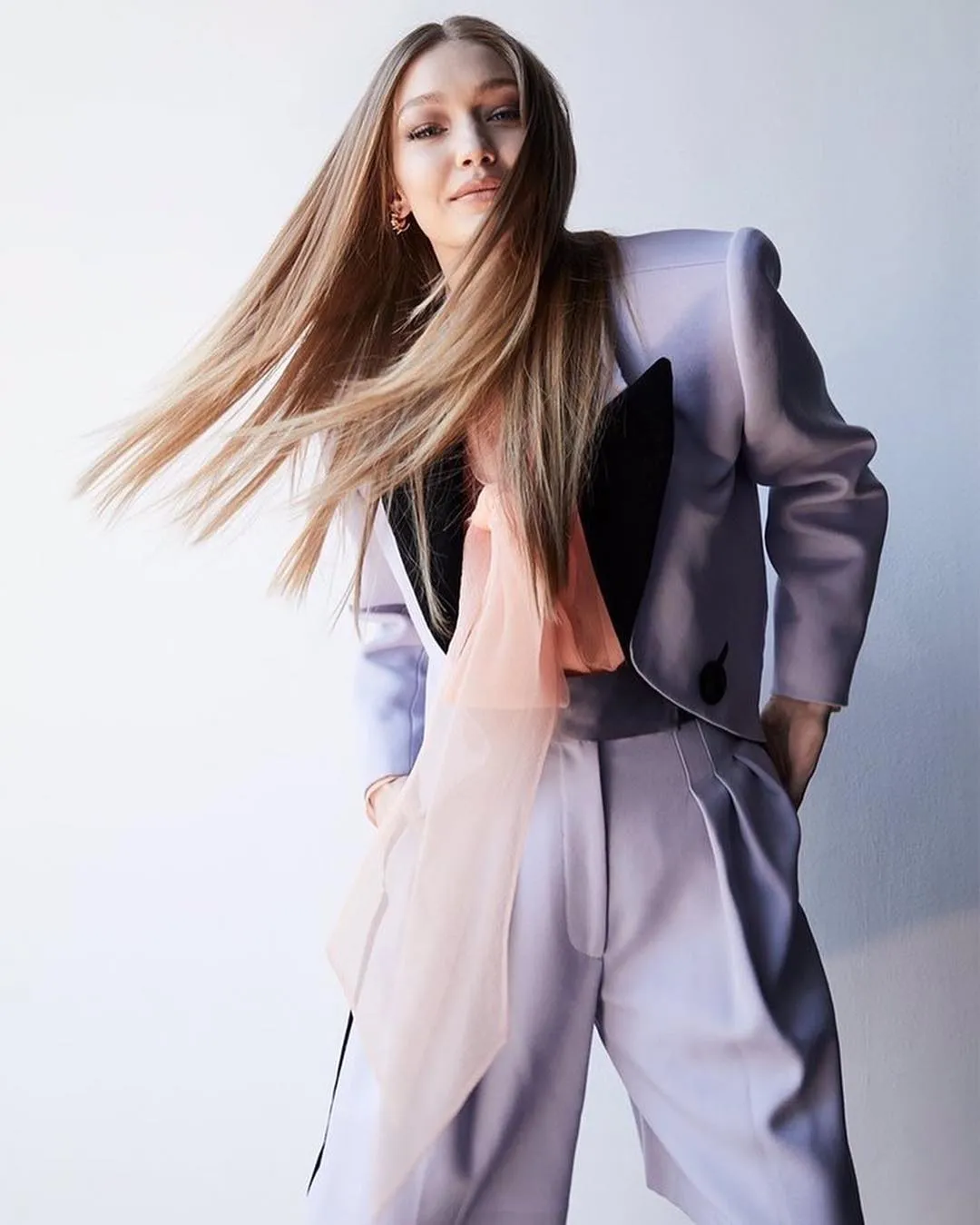 Джіджі Хадід Джіджі Хадід