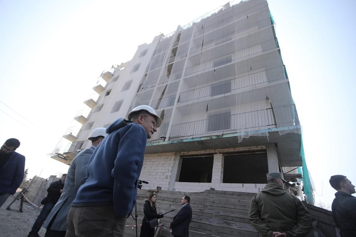 Во Львове к Пасхе завершат демонтаж незаконной многоэтажки