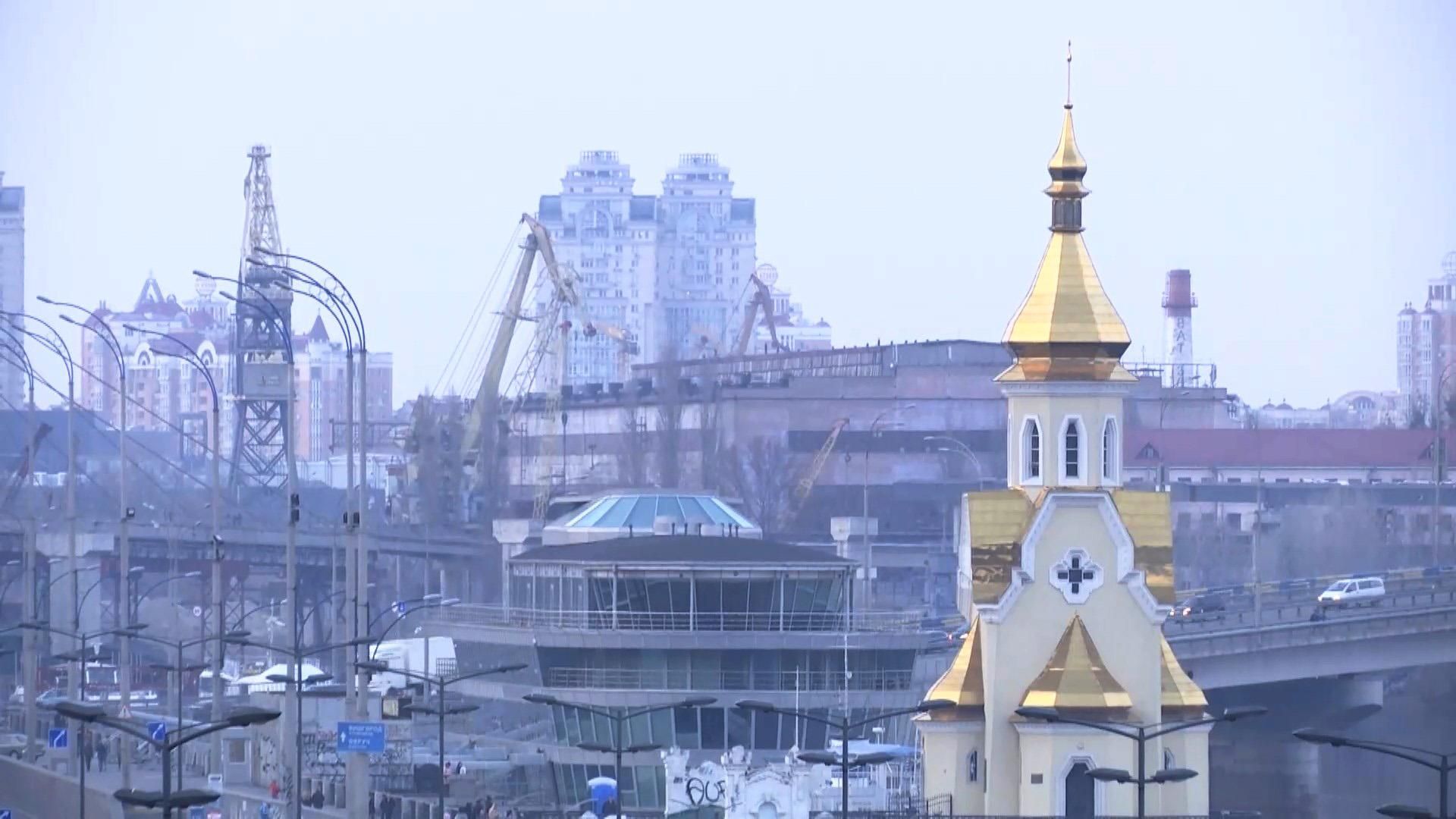 В Киеве археологи нашли ценные вещи времен Киевской Руси: фото и видео