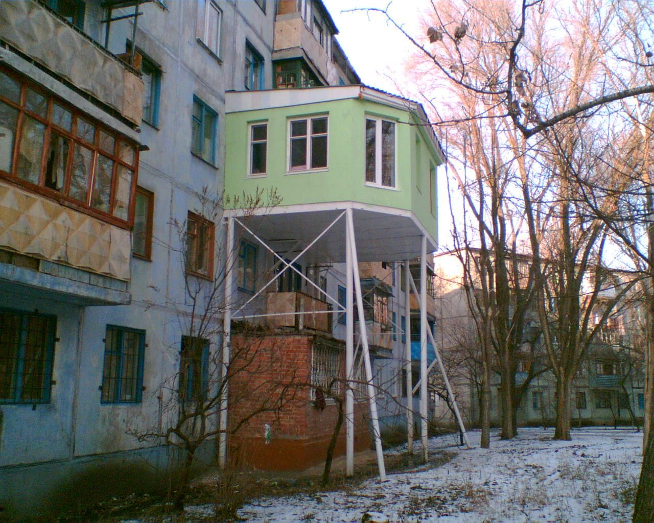 С незаконными балконами и пристройками в Киеве будут бороться радикально