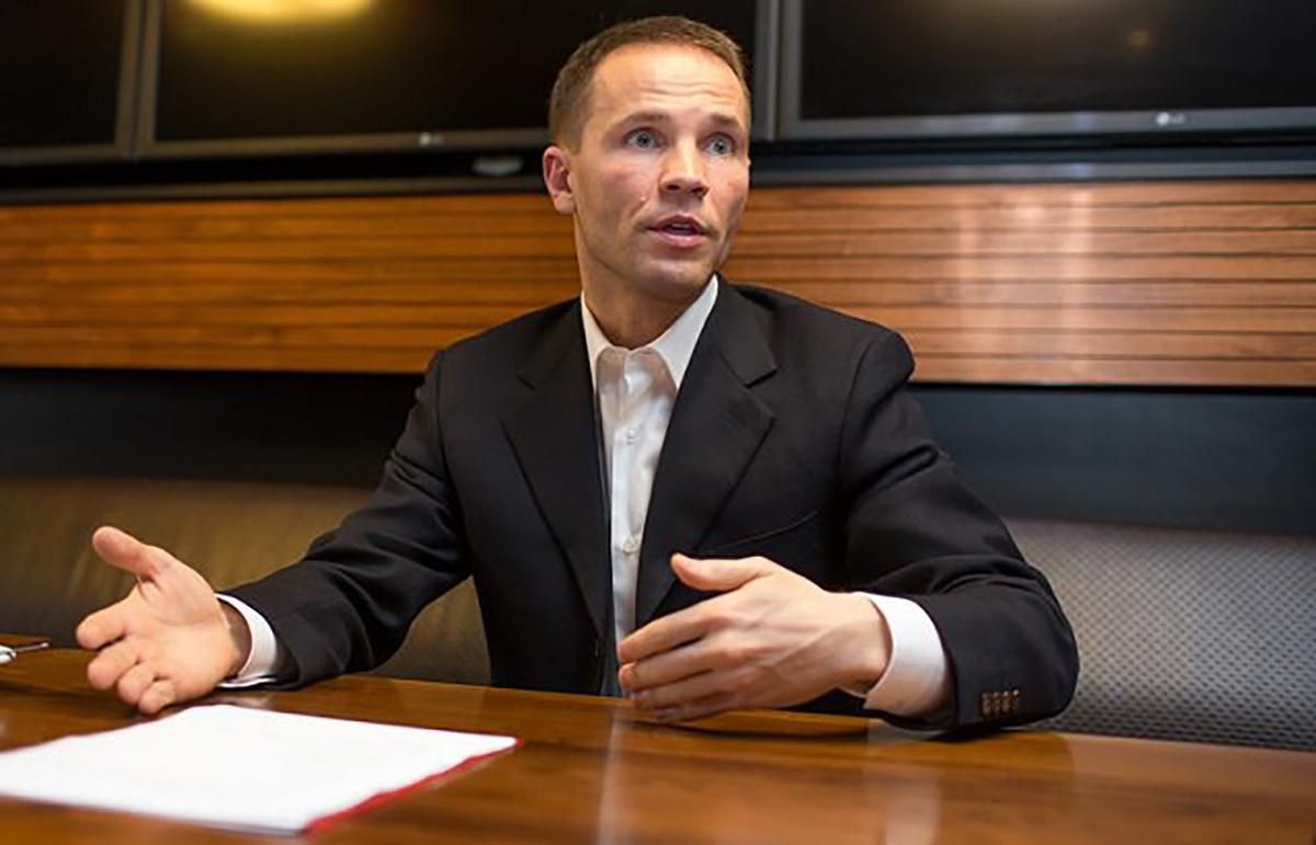 Дерев'янко – Порошенку: Якщо маєте яйця – то треба ухвалити закон про імпічмент до другого туру Дерев'янко – Порошенку: Якщо маєте яйця – то треба ухвалити закон про імпічмент до другого туру