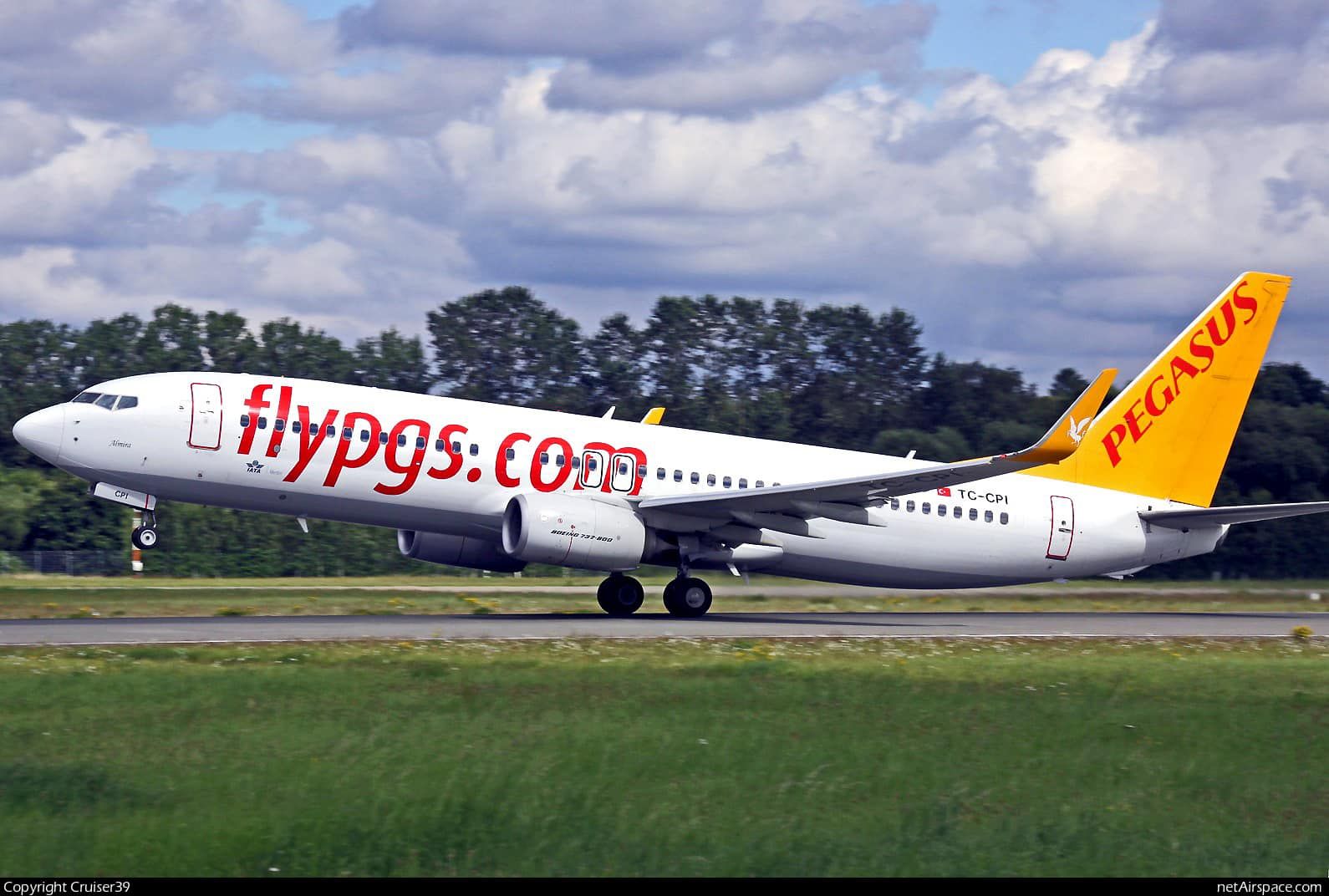 Еще один лоукостер соединит Турцию и Украину Еще один лоукостер соединит Турцию и Украину