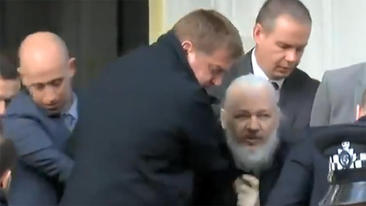 Джулиан Ассанж арестован Лондоне - за что арестовали основателя Wikileaks