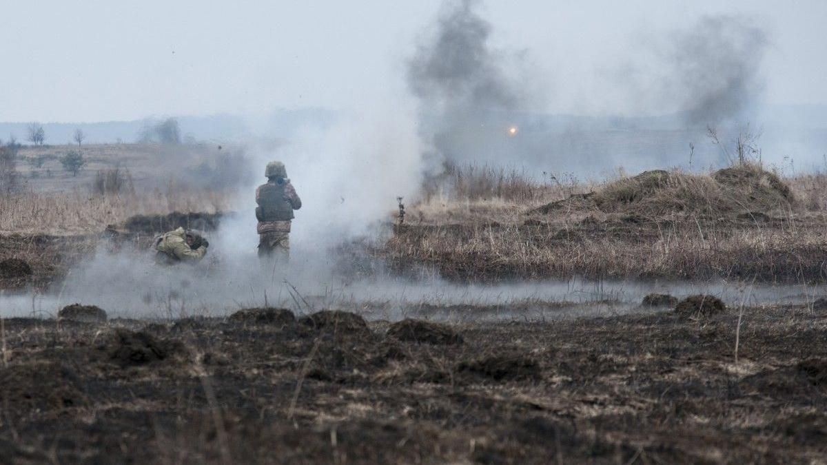 Боевики нанесли удар по украинским защитникам на Донбассе: где состоялся самый яростный бой