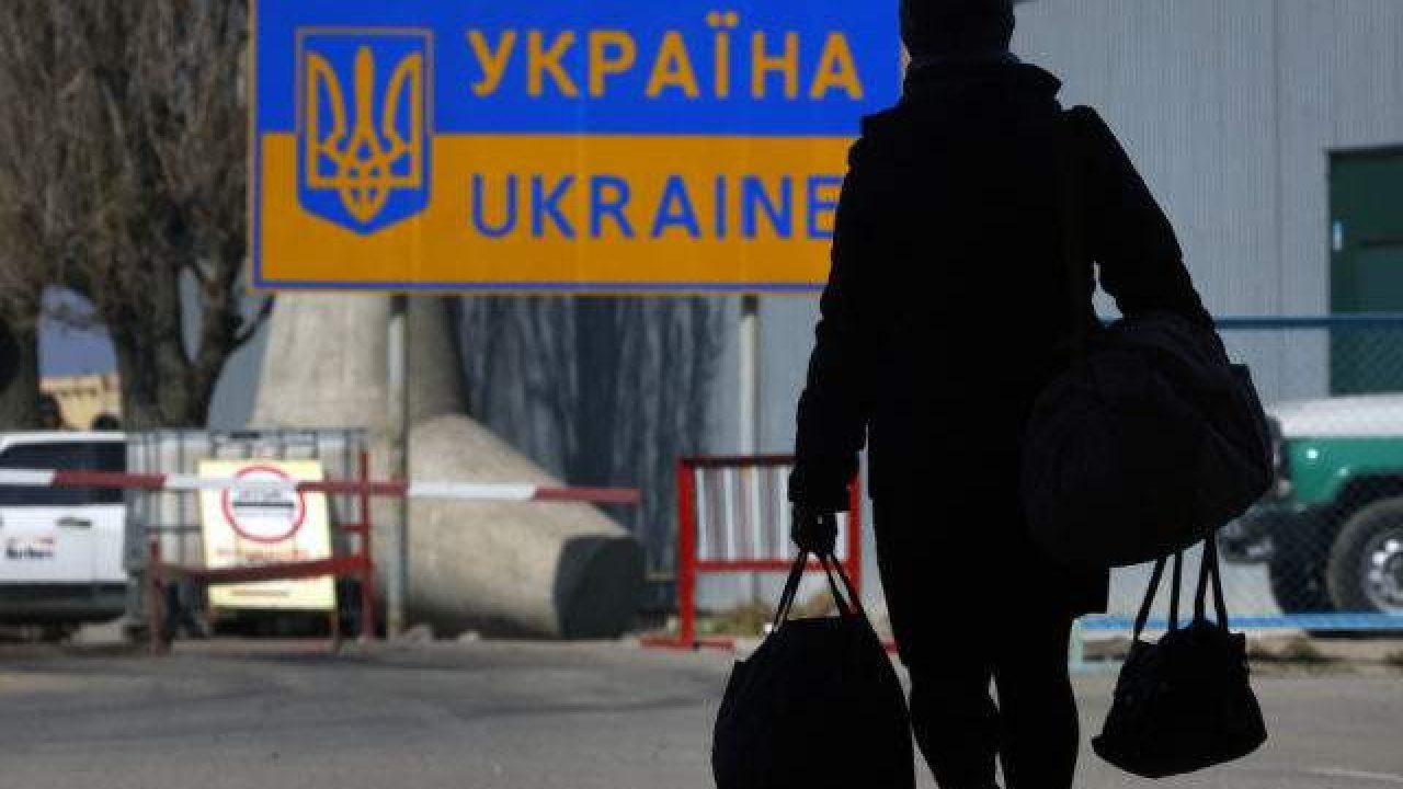 Необходимые условия для экономики страны – возвращение мигрантов и поддержка производства Необходимые условия для экономики страны – возвращение мигрантов и поддержка производства