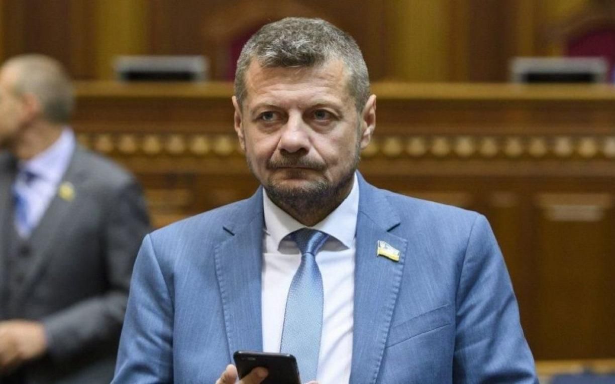 На нардепа Мосийчука составили админпротокол за фото избирательного бюллетеня На нардепа Мосийчука составили админпротокол за фото избирательного бюллетеня