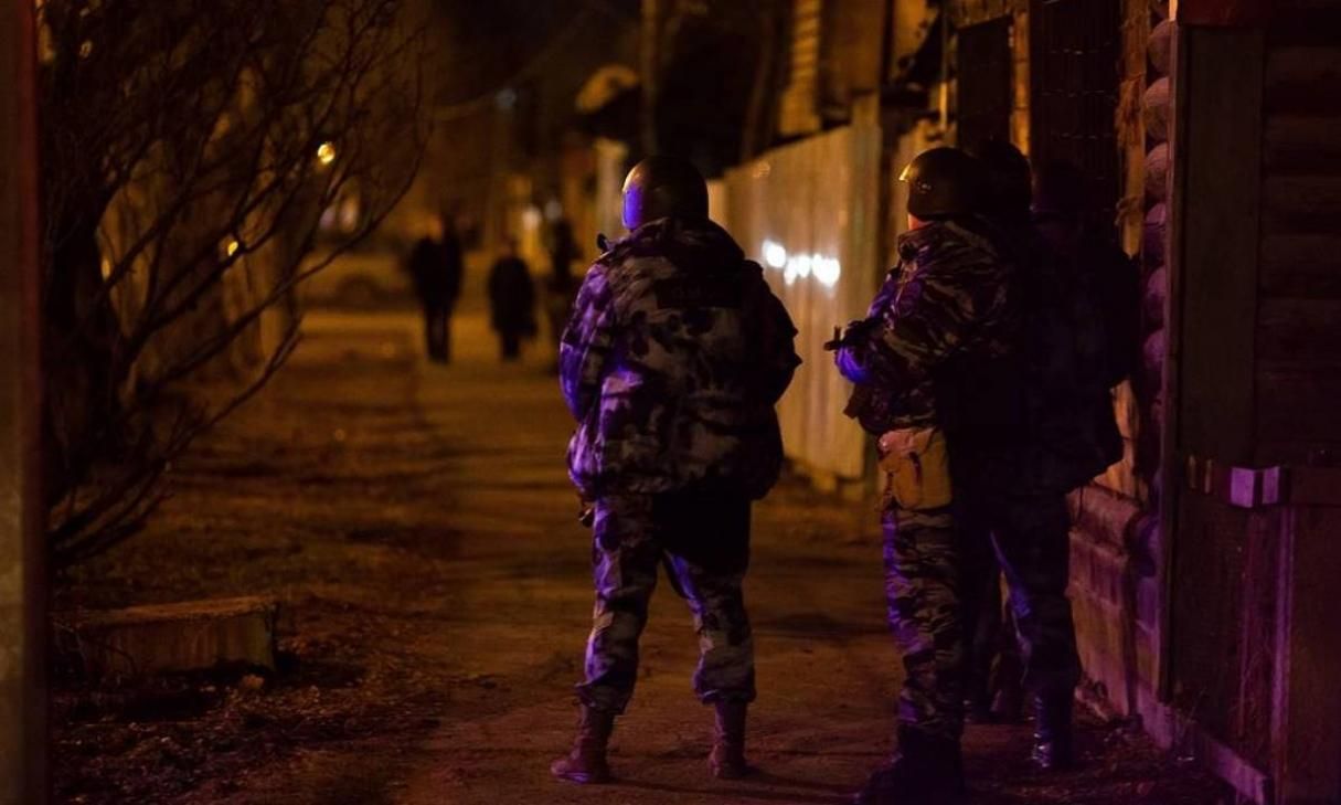 Стрілянина та вибухи: у російській Тюмені ввели режим контртерористичної операції (відео) Стрілянина та вибухи: у російській Тюмені ввели режим контртерористичної операції (відео)