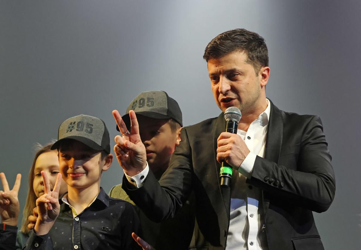 Макрон по-українськи: як на приїзд Зеленського відреагувала французька преса Макрон по-українськи: як на приїзд Зеленського відреагувала французька преса