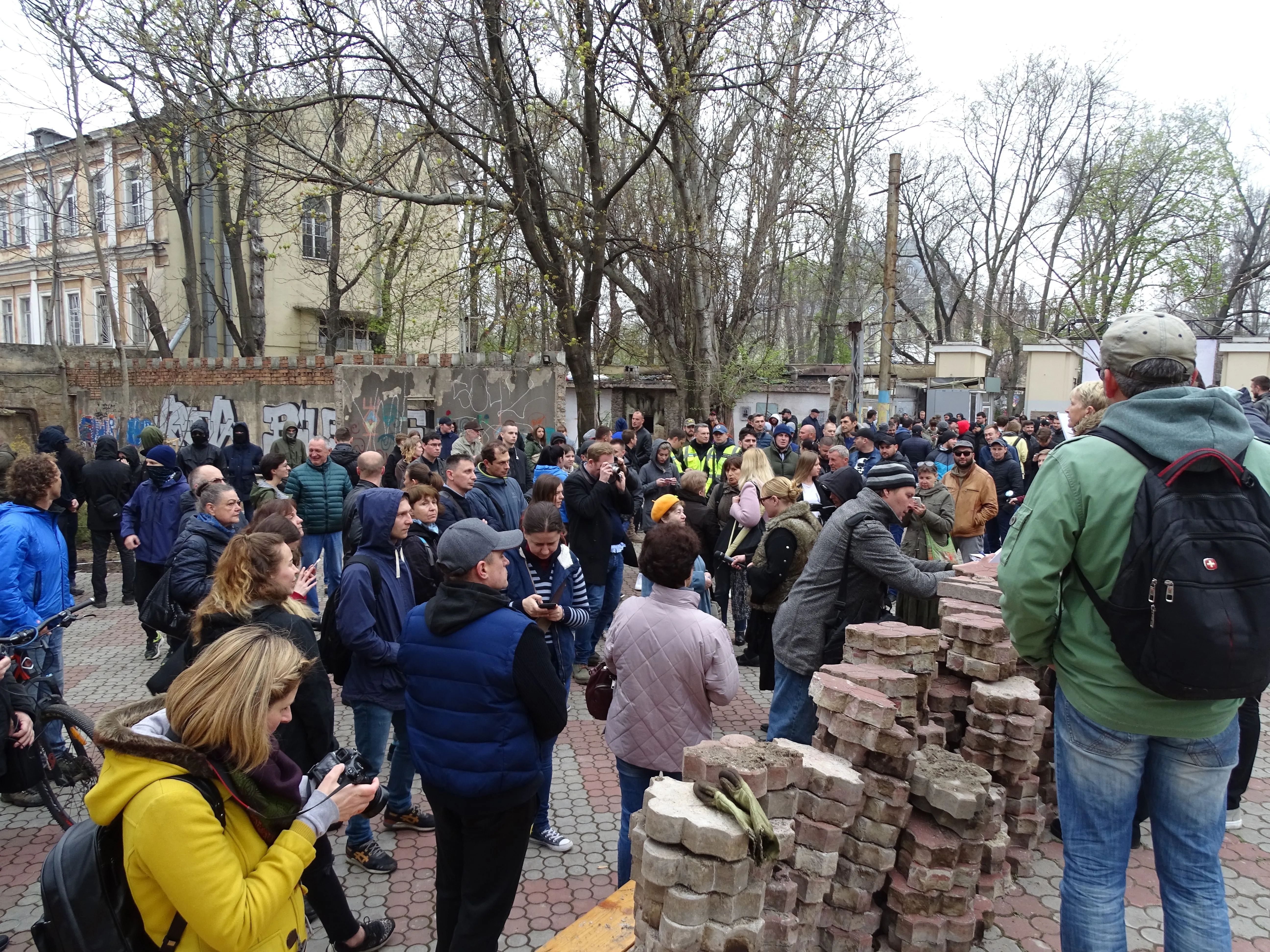 сутички одеса літній театр