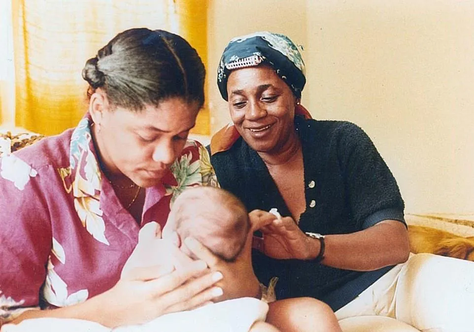 Меган  Маркл з мамою та бабусею