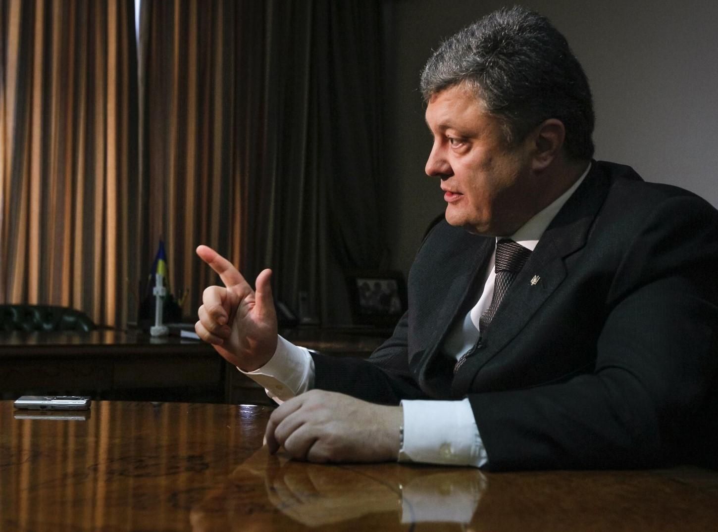 Чому Порошенко несподівано прийшов на ефір "1+1" Чому Порошенко несподівано прийшов на ефір "1+1"