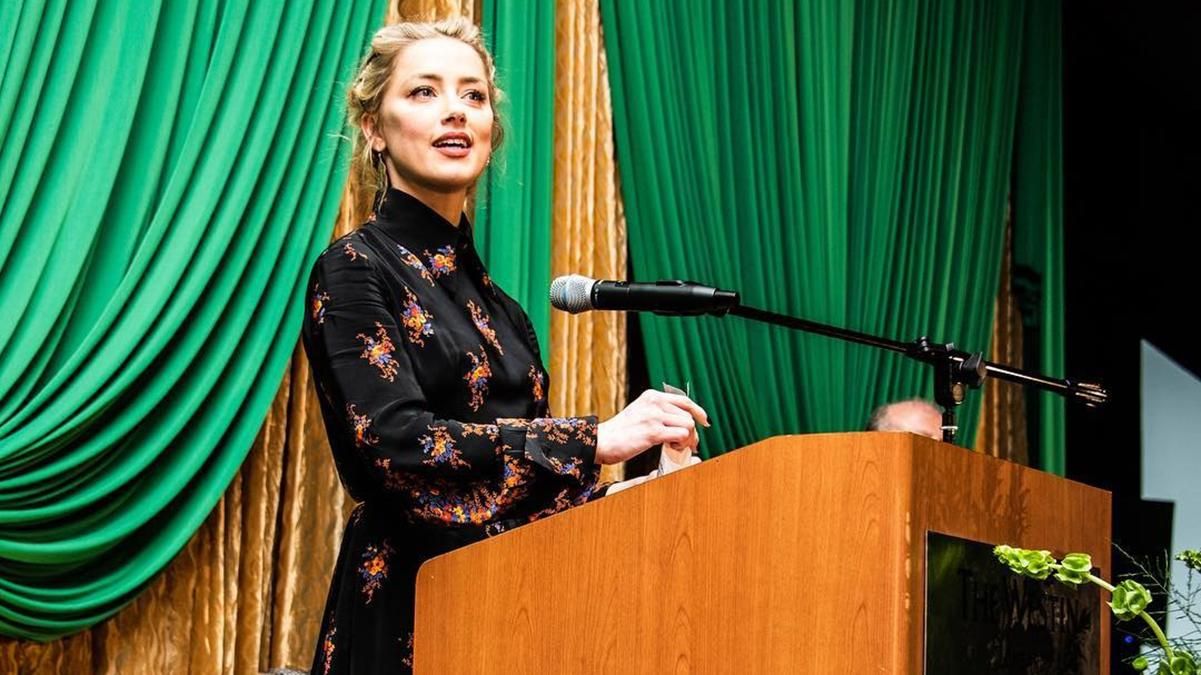 Ударила Деппа, спасая сестру: Эмбер Херд привела новые фотодоказательства ярости экс-мужа