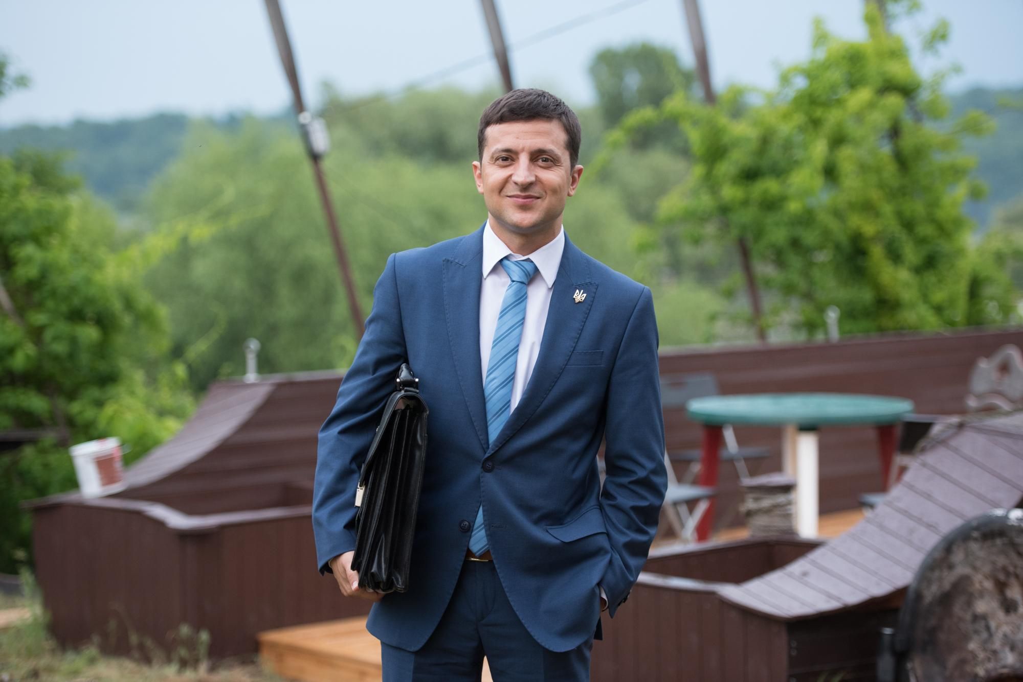 Политолог объяснил, почему Зеленский не сможет защищать интересы Украины