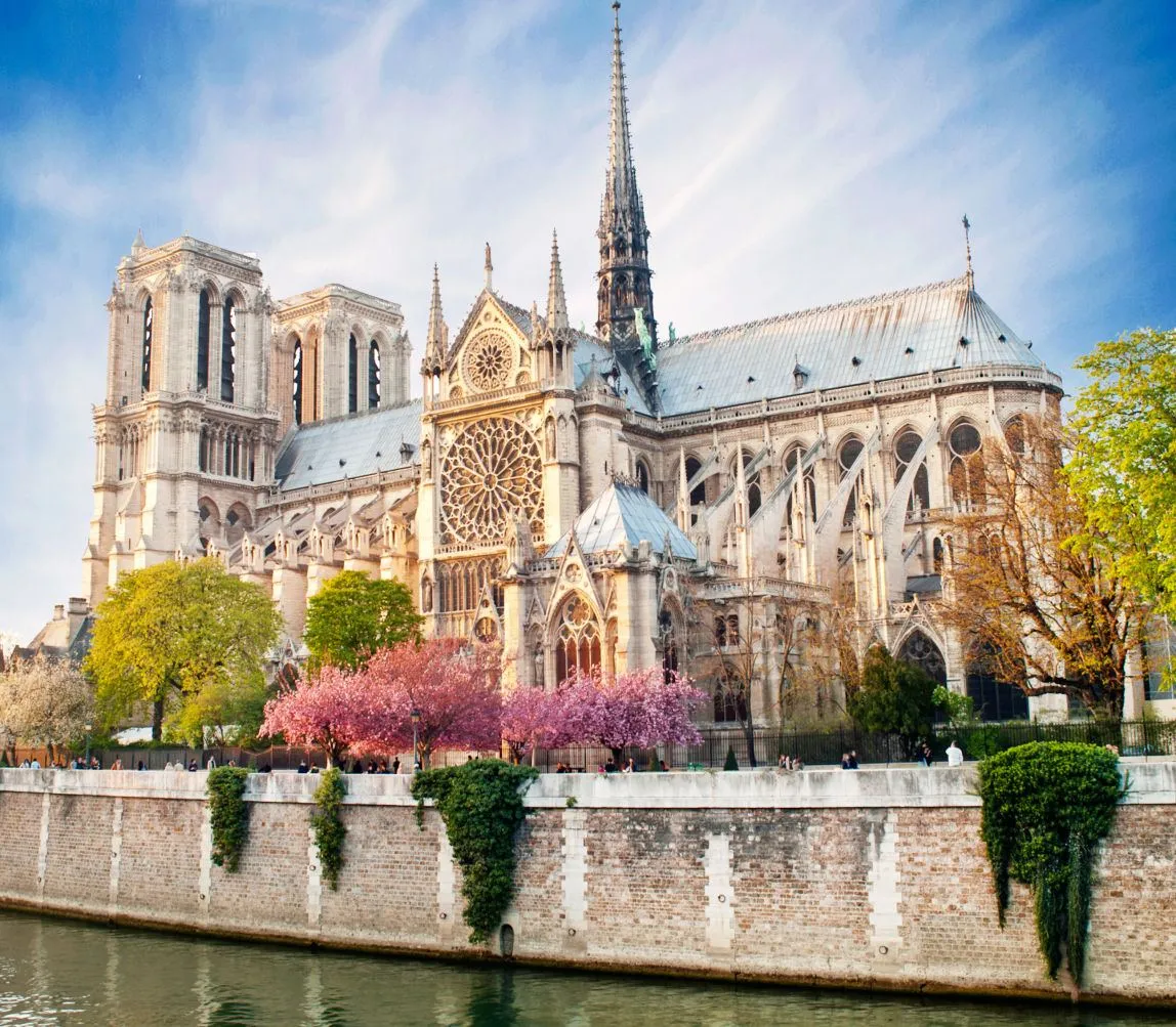 Одне з найбільших творінь людини – Нотр-Дам де Парі Одне з найбільших творінь людини – Нотр-Дам де Парі
