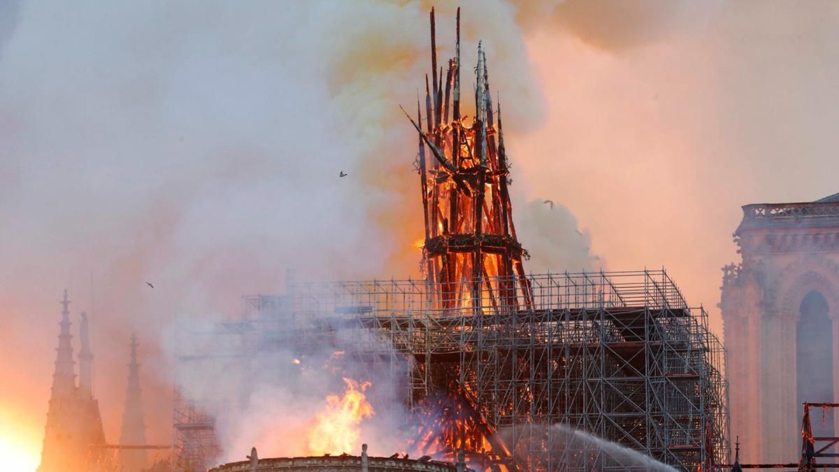 Чи відновлять Собор Паризької Богоматері після пожежі