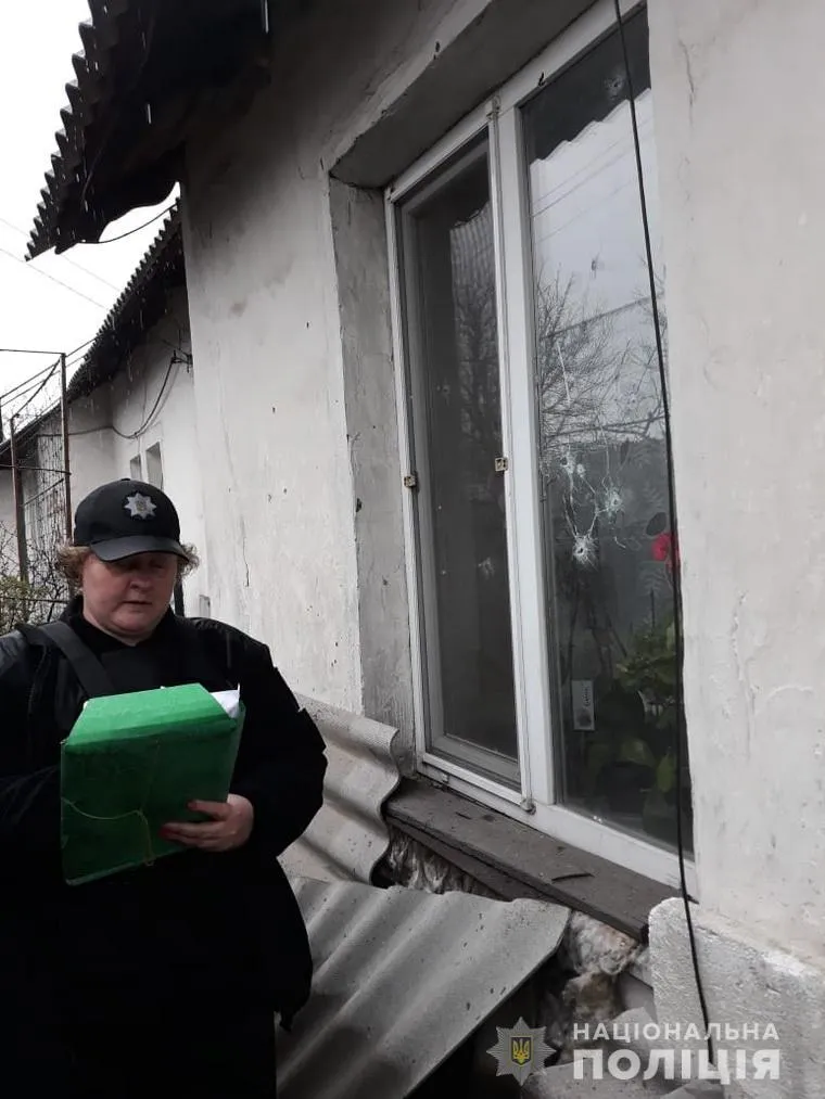 війна на донбасі луганщина золоте-4 бойовики росія обстріл житлові будинки