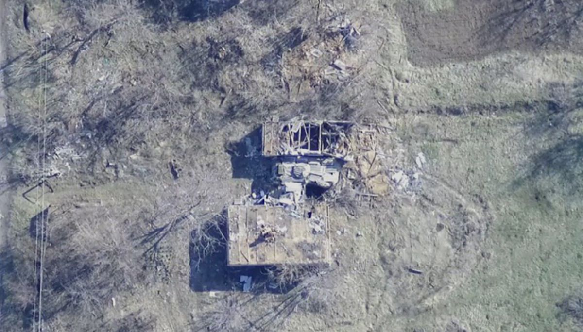 Бойцы полка "Азов" уничтожили вражескую технику на Донбассе: видео мощного удара
