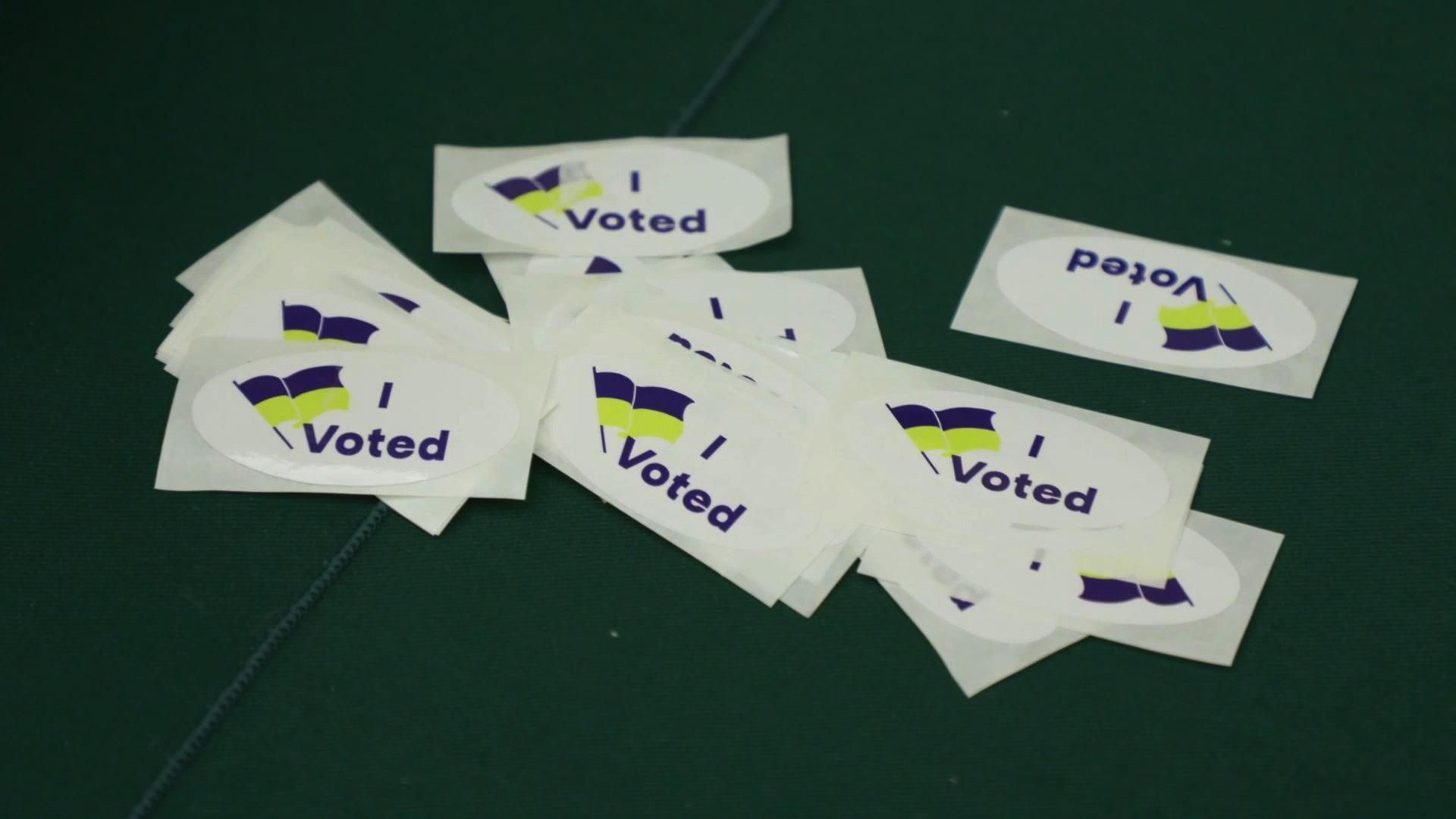 Низька явка українців за кордоном: що заважає їм проголосувати Низька явка українців за кордоном: що заважає їм проголосувати