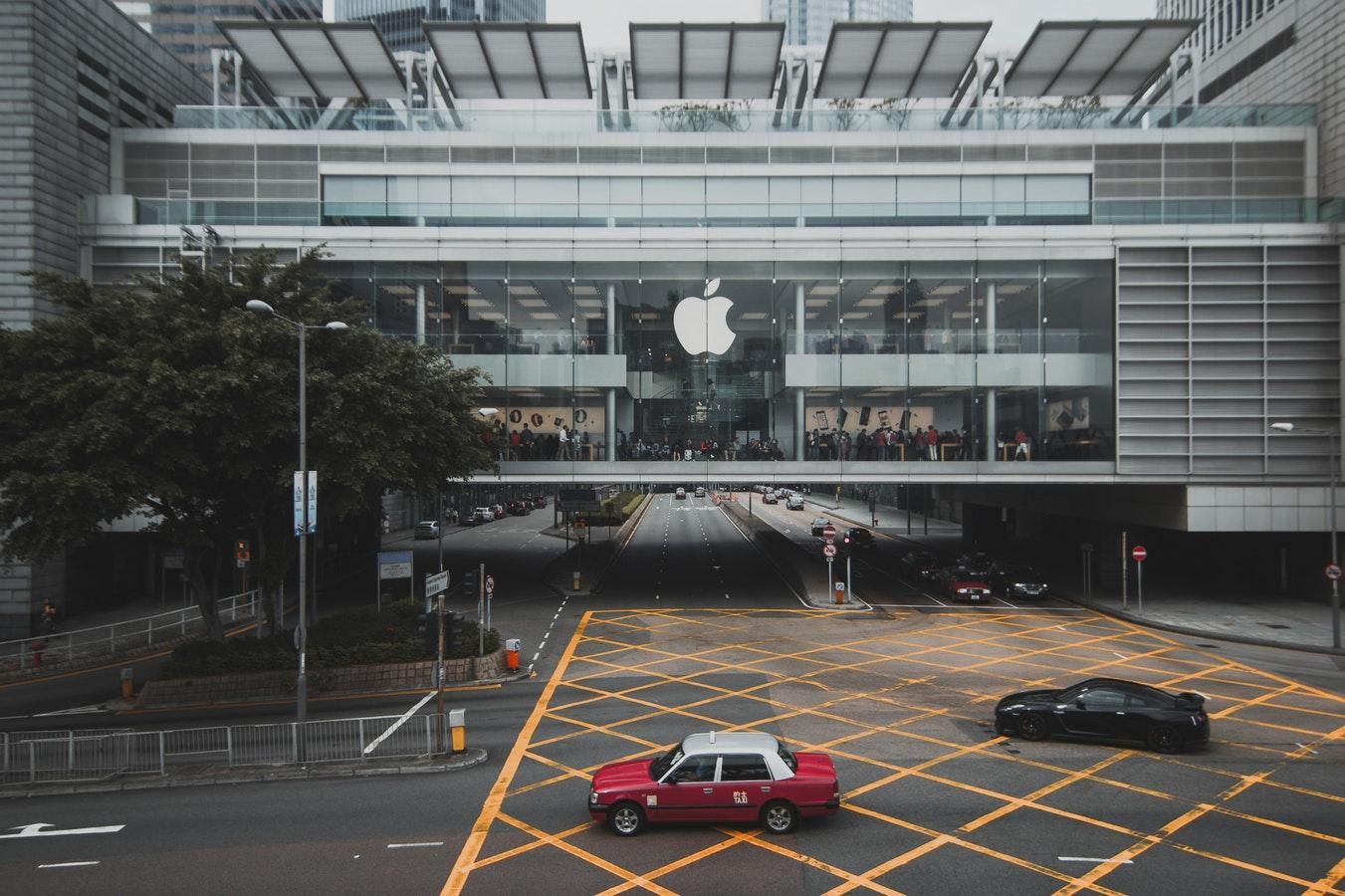 Акціонери подали в суд на Apple: причина конфлікту