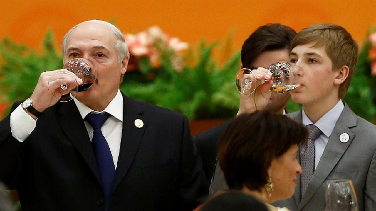 Лукашенко стимулює народжуваність, або Четверо дітей як пропуск на посаду міністра