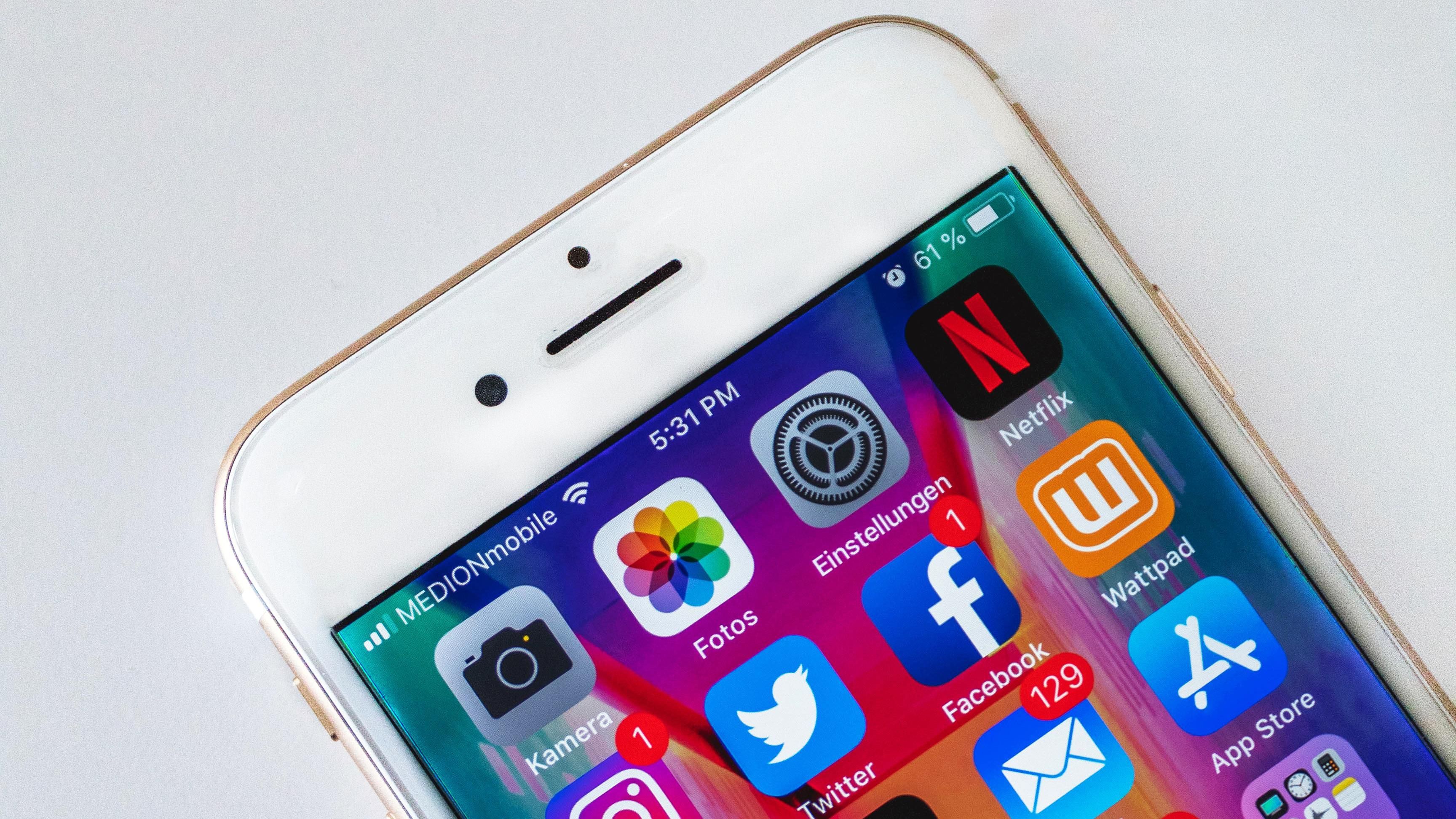 Миллионы паролей Facebook попали в свободный доступ, что об этом говорит компания Миллионы паролей Facebook попали в свободный доступ, что об этом говорит компания