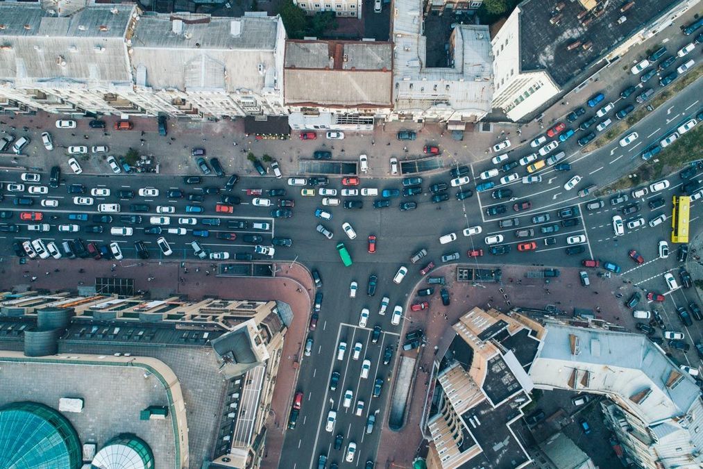 Закрытые станции метро и перекрытые улицы: где в Киеве затруднено движение из-за дебатов Закрытые станции метро и перекрытые улицы: где в Киеве затруднено движение из-за дебатов