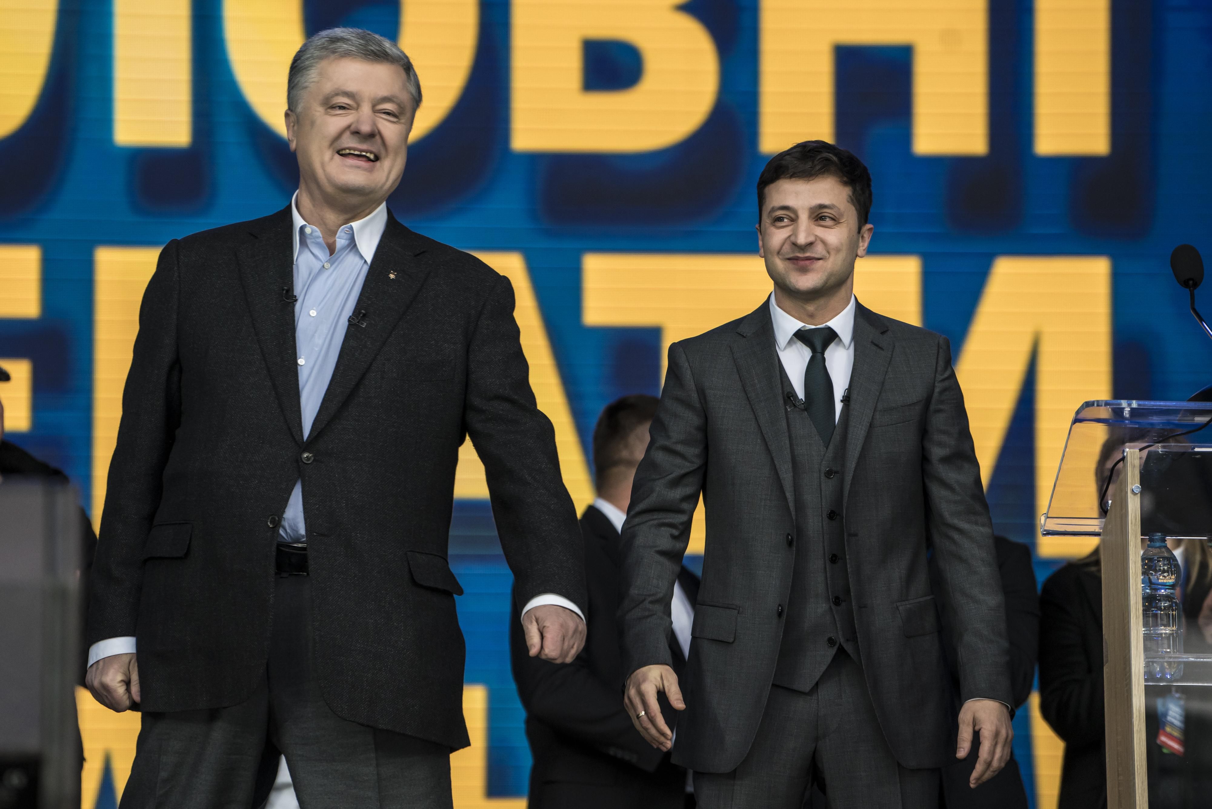 Томос, мова, армія: Зеленський заявив, що Порошенко привласнив собі чужі досягнення Томос, мова, армія: Зеленський заявив, що Порошенко привласнив собі чужі досягнення