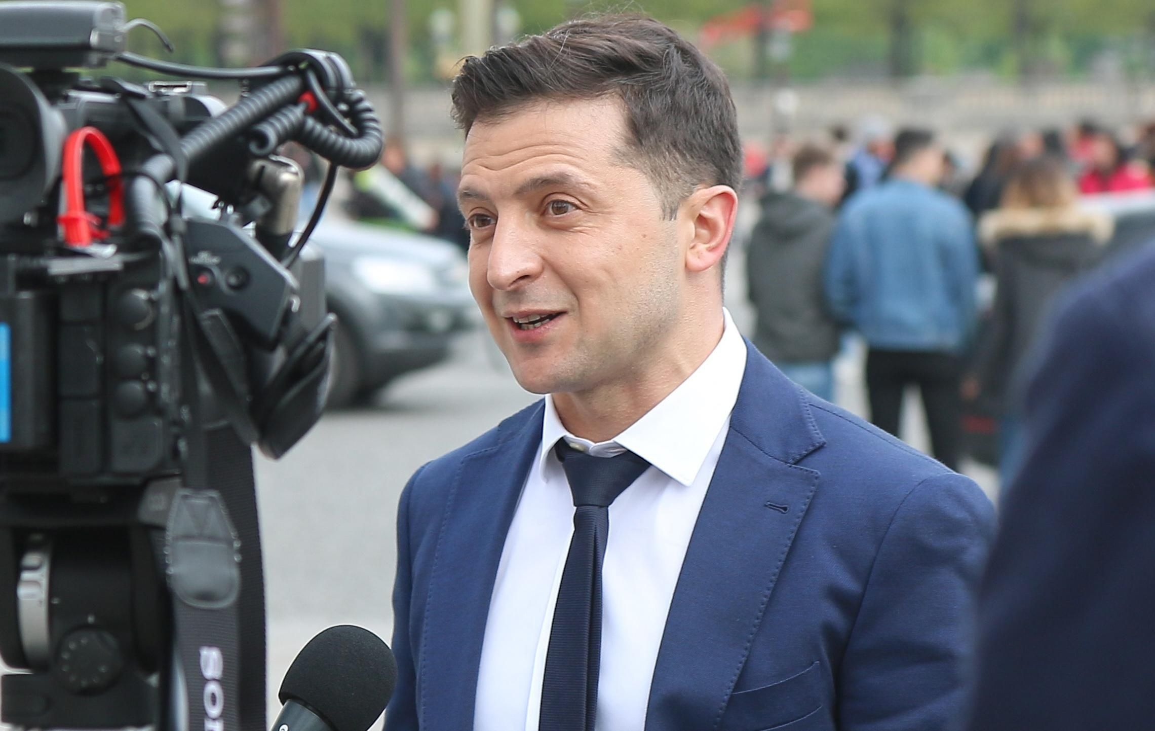 Зеленський пояснив, чому назвав бойовиків на Донбасі "повстанцями" Зеленський пояснив, чому назвав бойовиків на Донбасі "повстанцями"