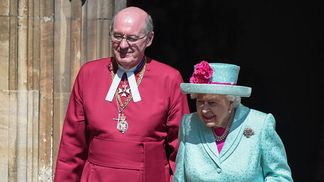 Королева Єлизавета ІІ здійснила публічний вихід у день свого народження: чарівні фото