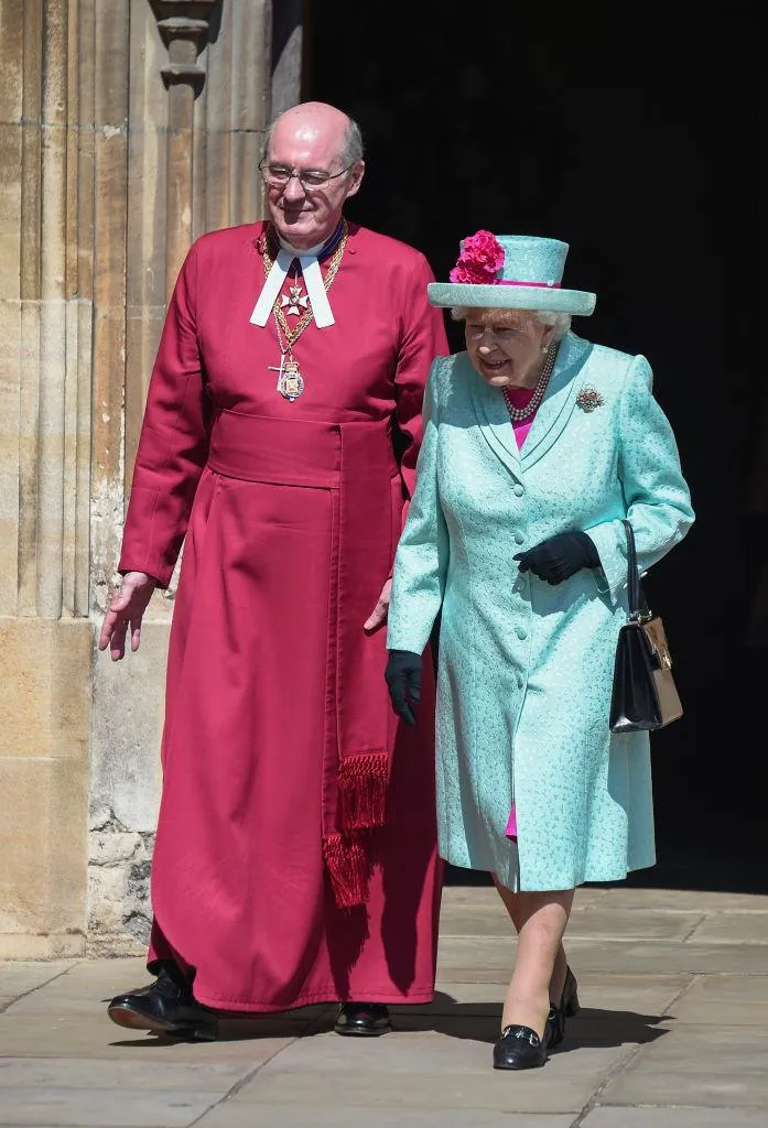 Королева Єлизавета ІІ після богослужіння Королева Єлизавета ІІ після богослужіння