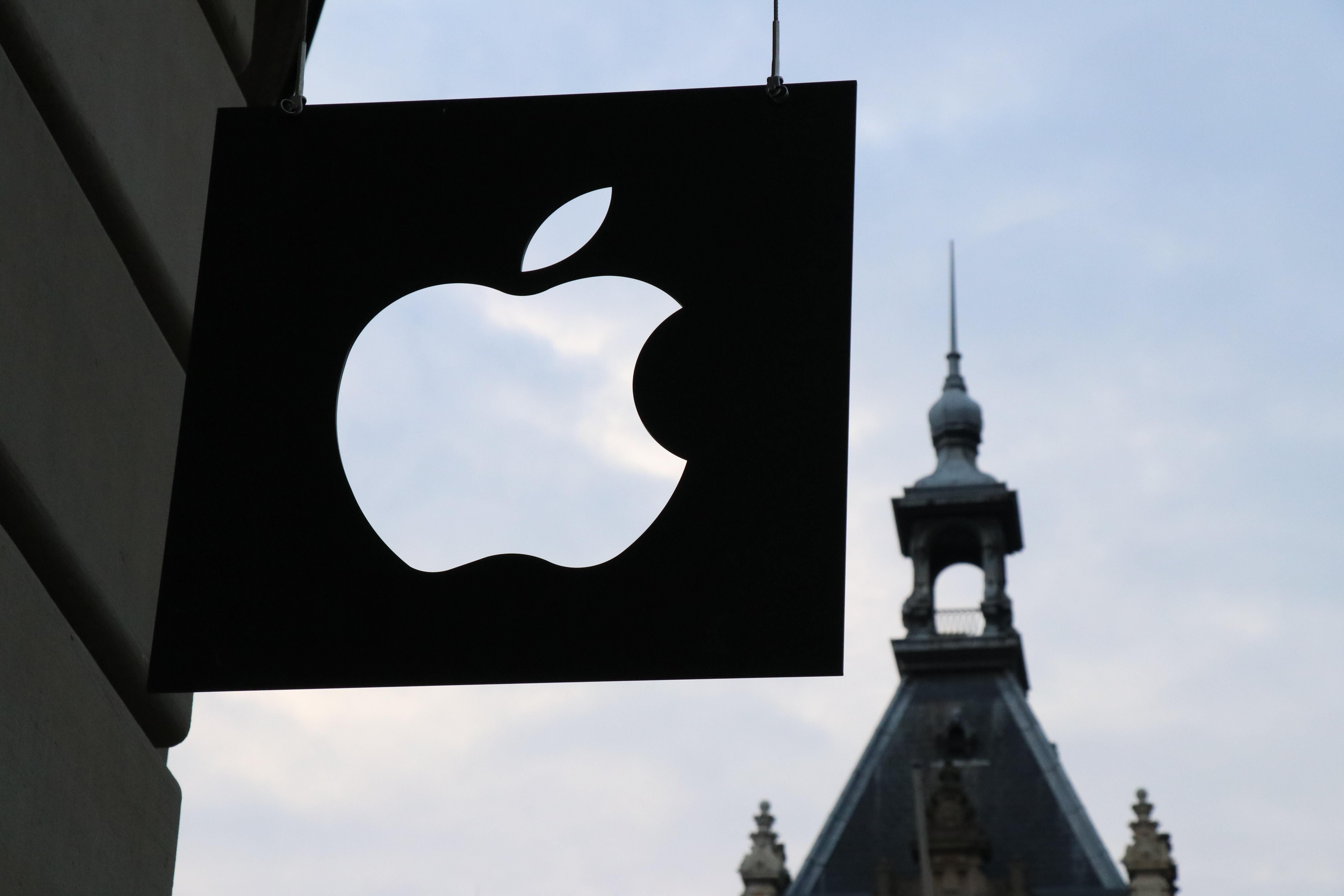 Американский студент подал в суд на Apple: в чем причина