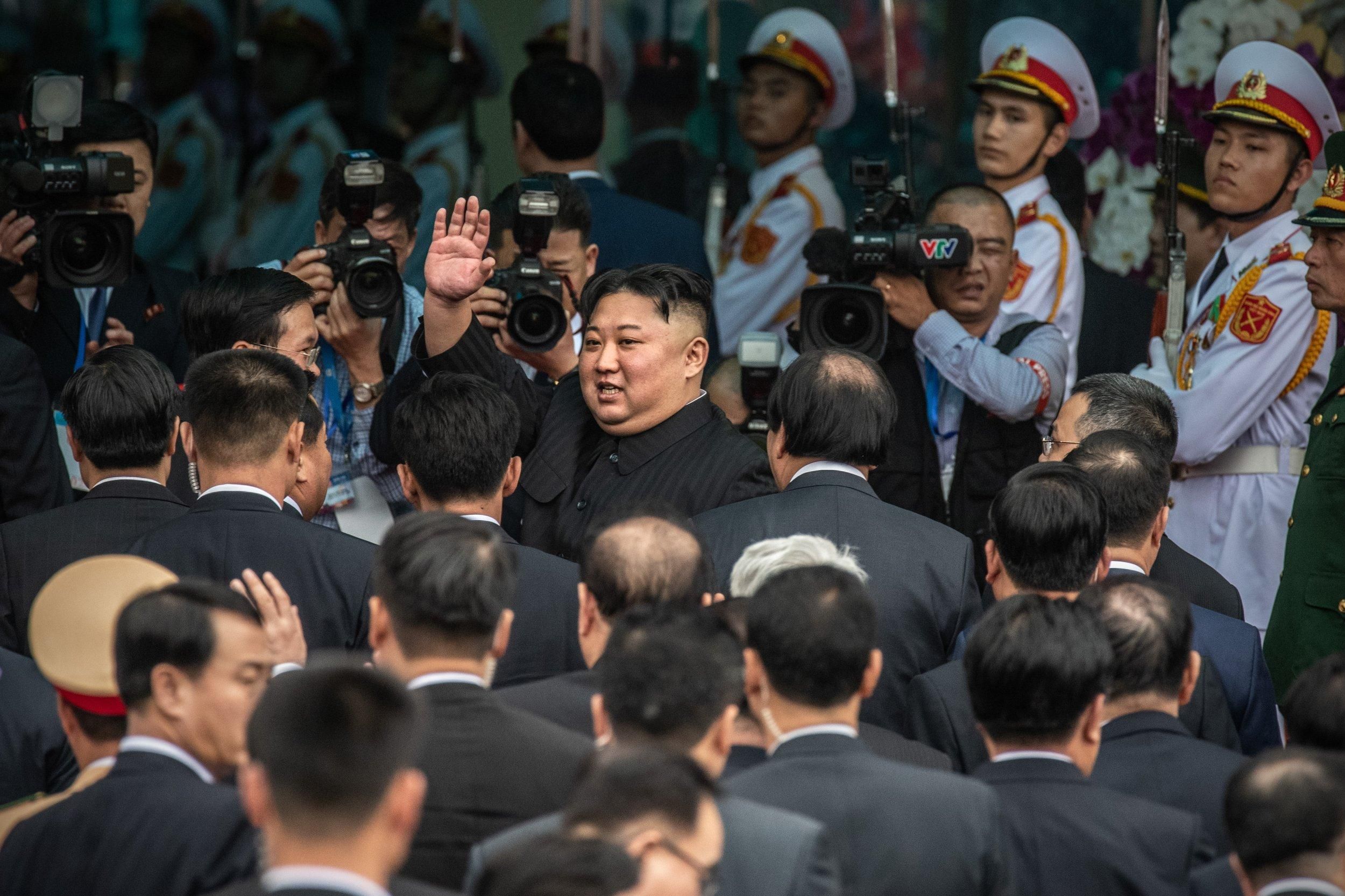 Ким Чен Ын на бронепоезде прибыл в Россию: фото, видео