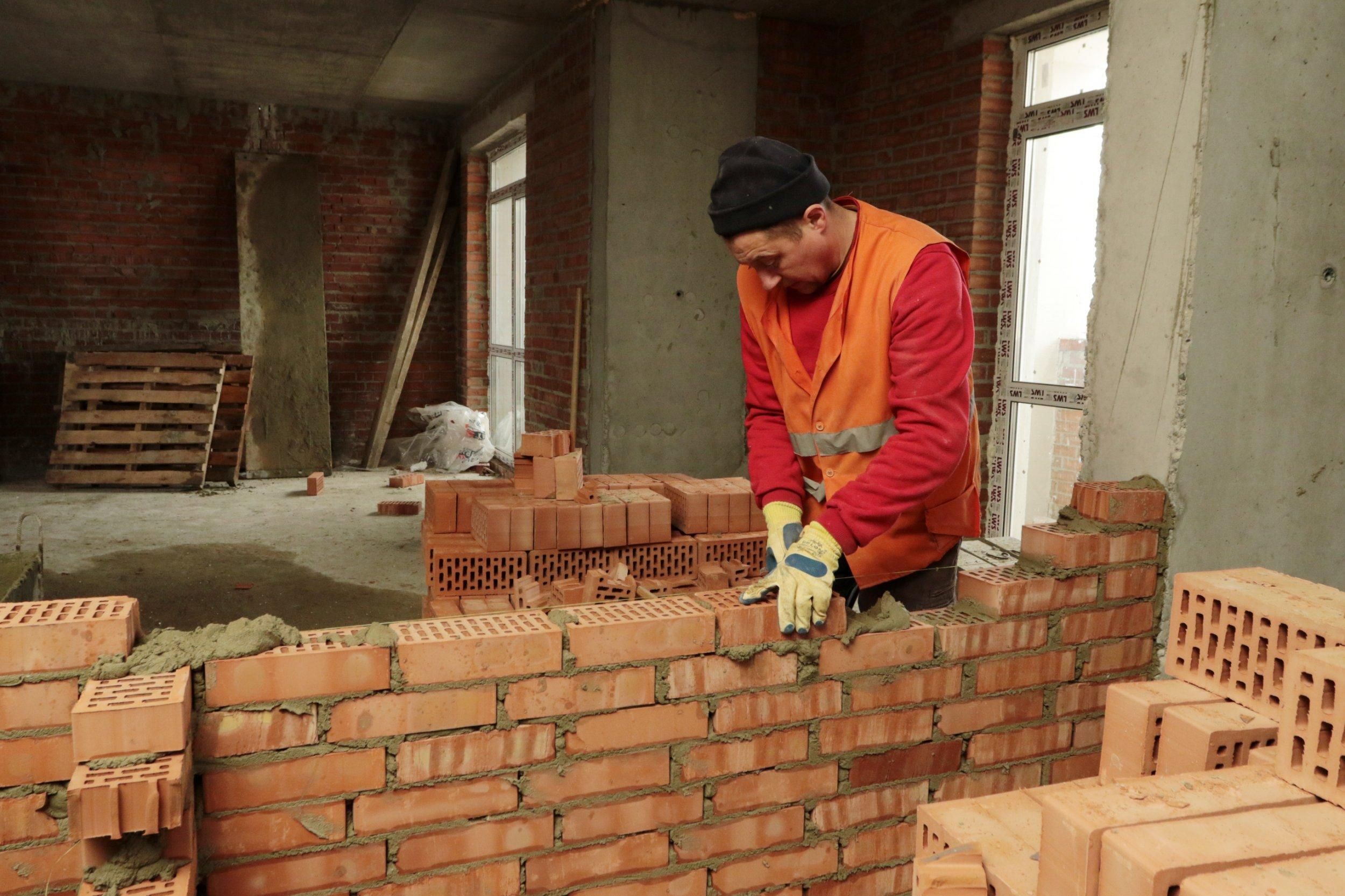 С начала года объемы строительства в Украине баснословно выросли: красноречивые цифры