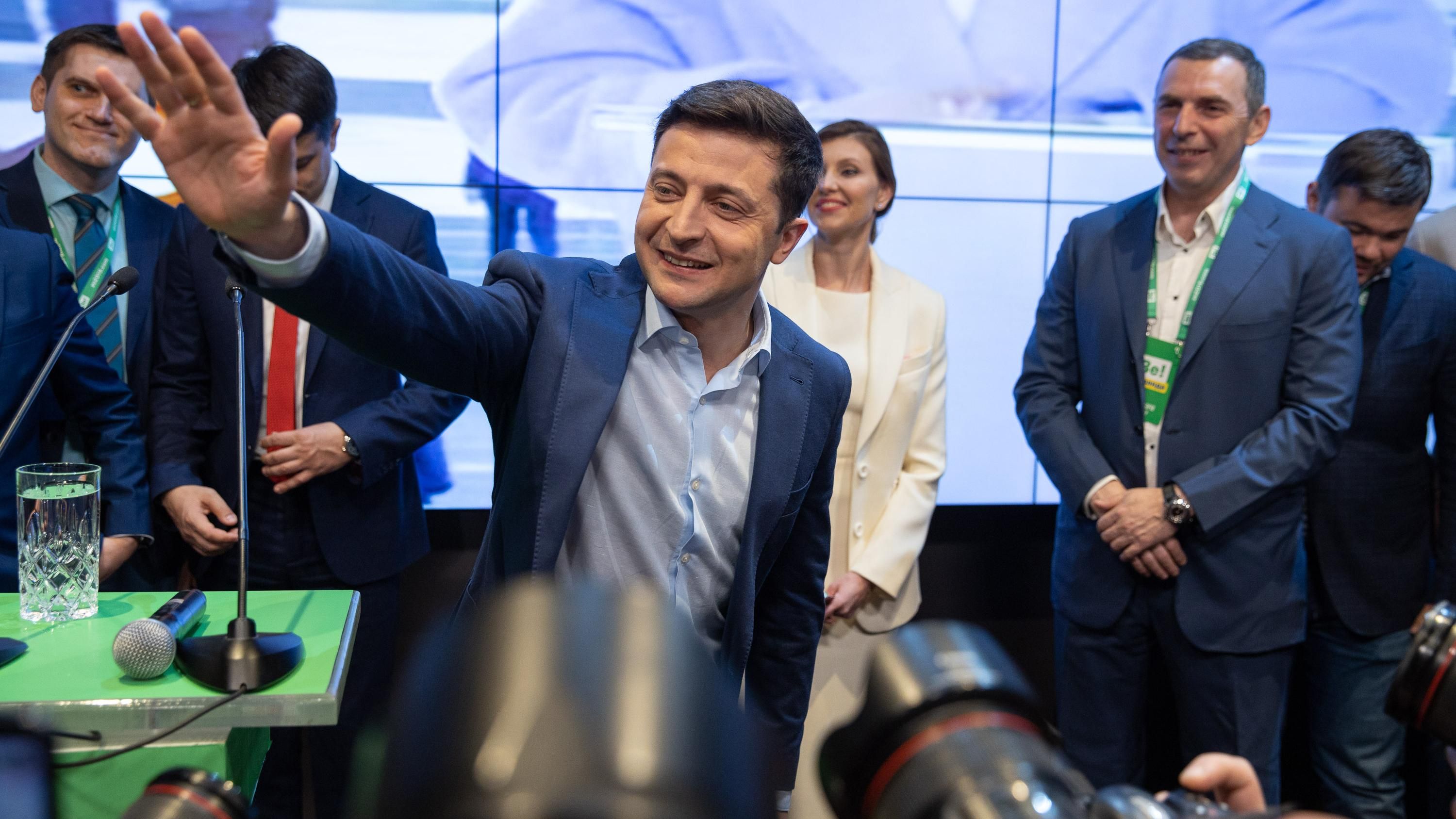 У Чехії Україну назвали "фашистською", а Зеленського – "євреєм": як відповів Київ У Чехії Україну назвали "фашистською", а Зеленського – "євреєм": як відповів Київ