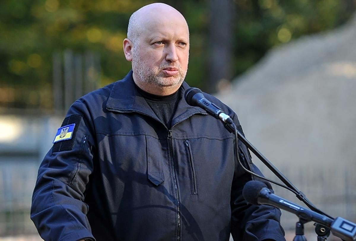 Путін створює умови для офіційного застосування збройних сил РФ проти України, – Турчинов Путін створює умови для офіційного застосування збройних сил РФ проти України, – Турчинов