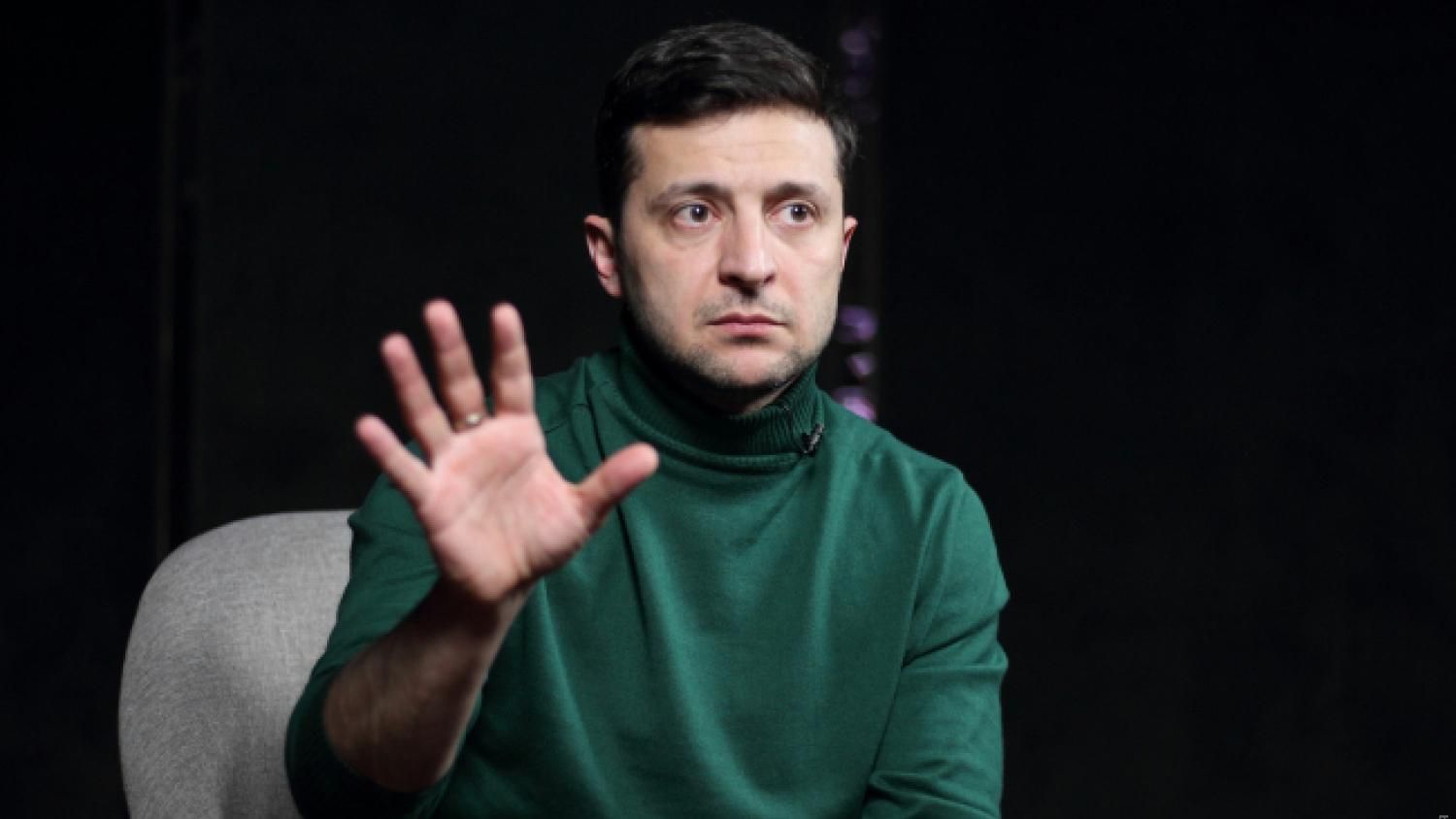 Россия выдает свои паспорта на Донбассе: Кремль обвинил во всем Зеленского Россия выдает свои паспорта на Донбассе: Кремль обвинил во всем Зеленского