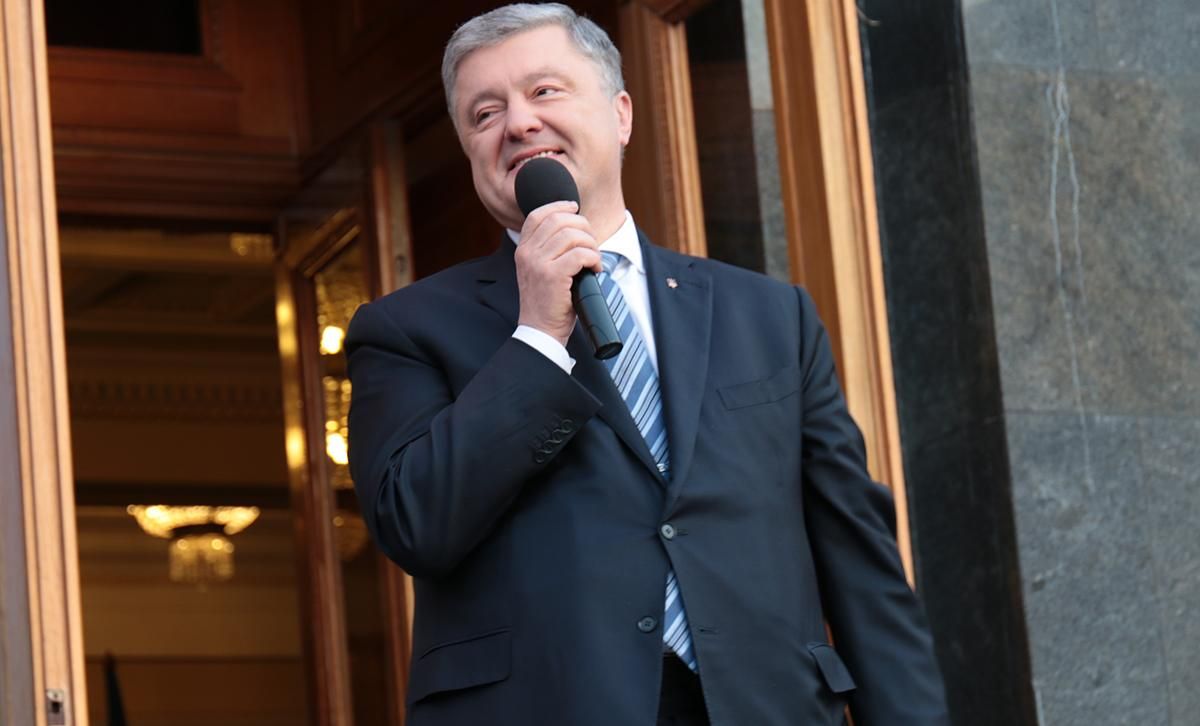 Порошенко про закон про мову: це – ще один крок на шляху нашої ментальної незалежності Порошенко про закон про мову: це – ще один крок на шляху нашої ментальної незалежності