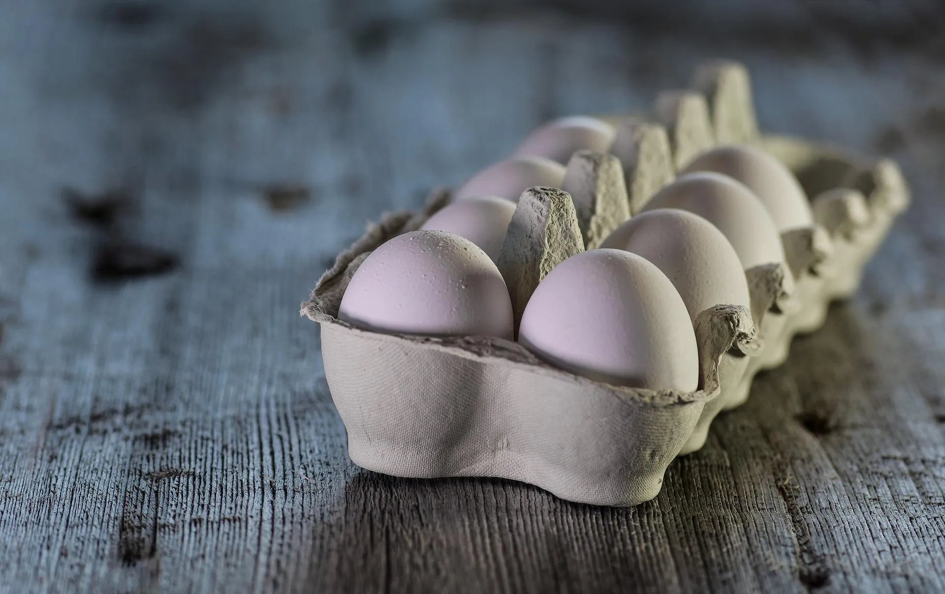 Яйця можна зберігати набагато довше, ніж вказано на упаковці