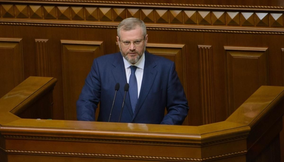 "Опозиційний блок" заблокував підписання закону про українську мову "Опозиційний блок" заблокував підписання закону про українську мову