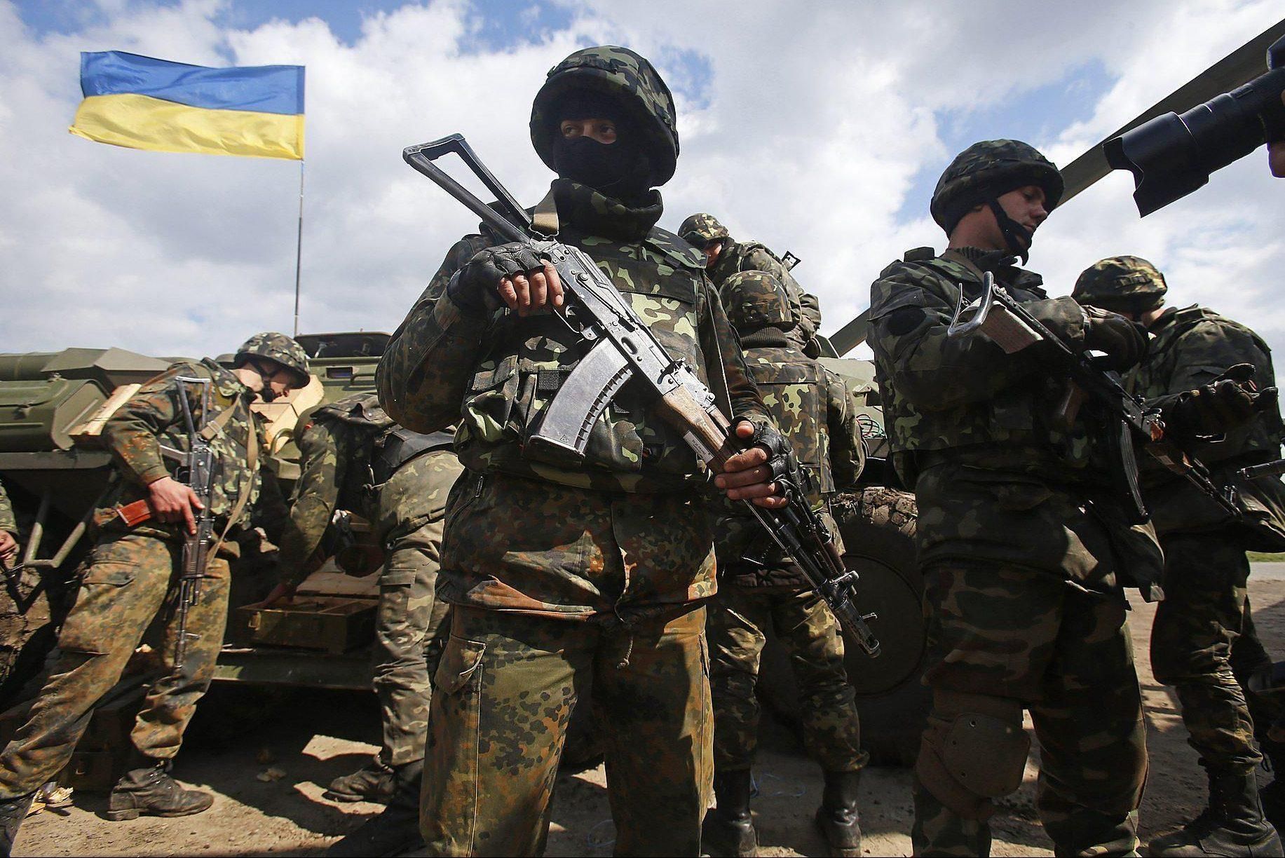 На фінансування безпеки й оборони України слід і далі виділяти 5% ВВП: рішення РНБО