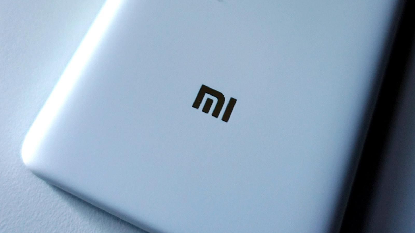 Xiaomi запатентовала странный "вырез" в дисплее: фото Xiaomi запатентовала странный "вырез" в дисплее: фото