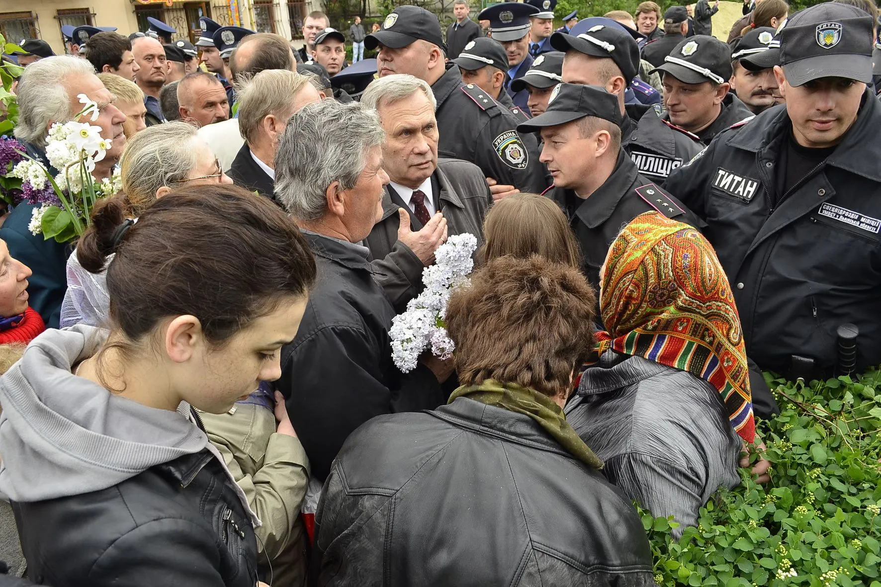 поліція, 9 травня, 1 травня