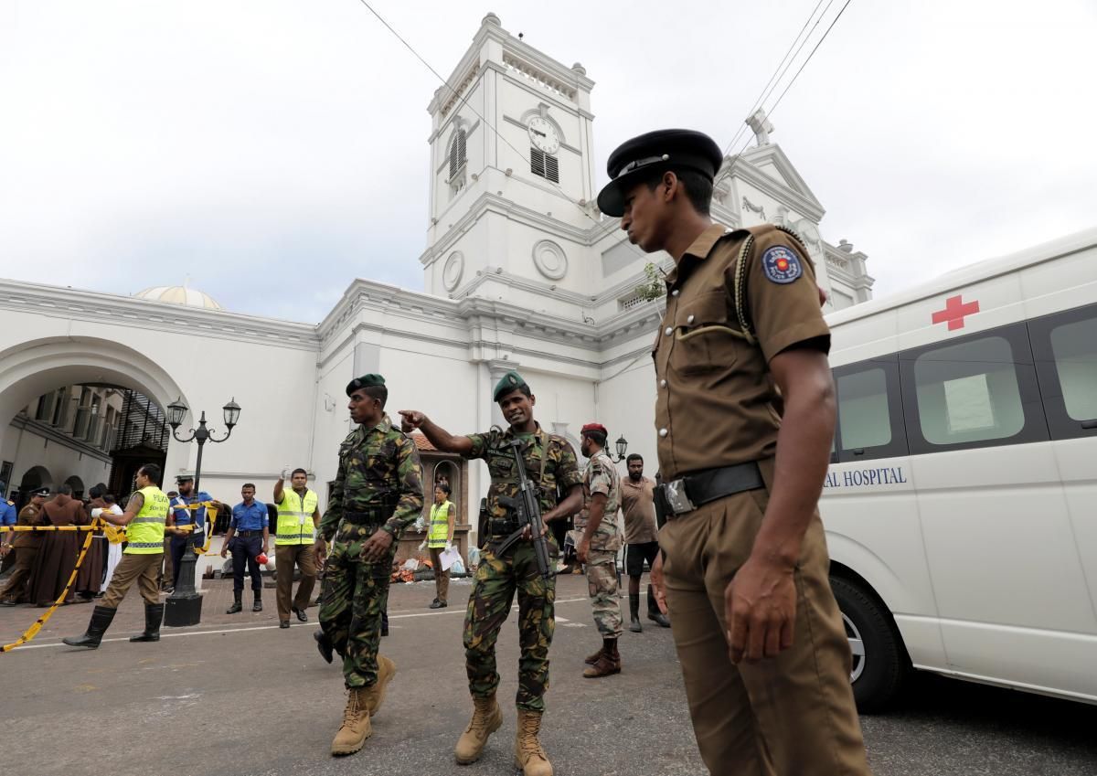  Серія терактів на Шрі-Ланці: біля залізничного вокзалу Коломбо затримали людей із вибухівкою
