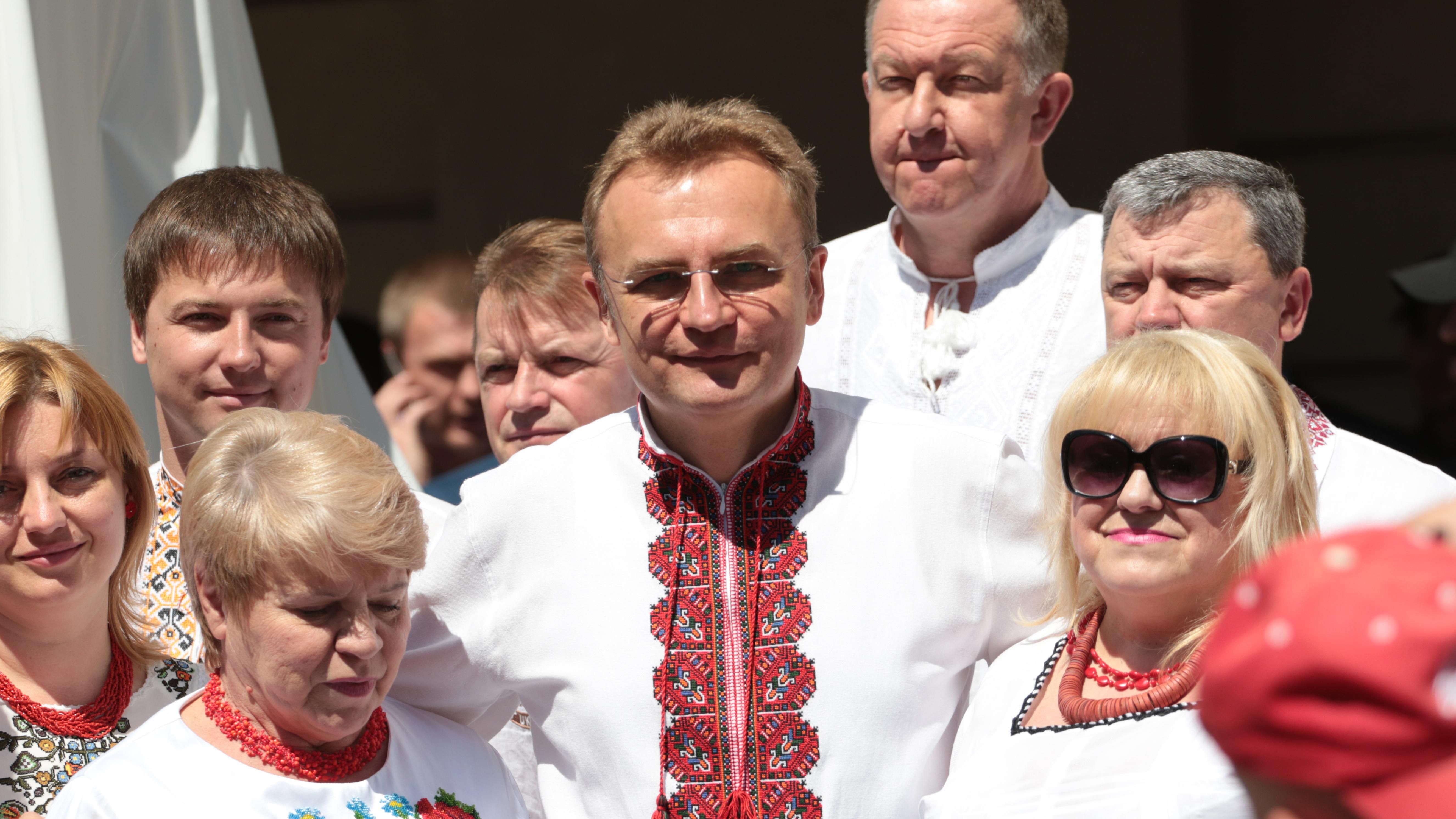 Садовий привітав українців з Великоднем 

