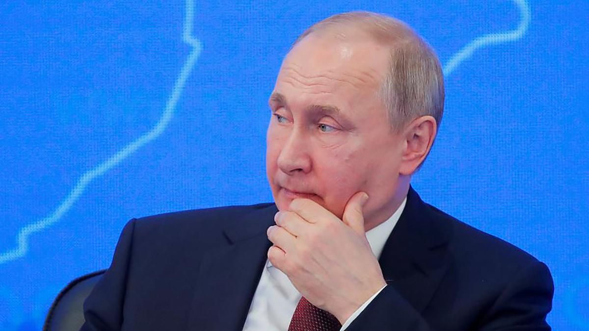 Путин собирается выдавать паспорта России всем украинцам - детали