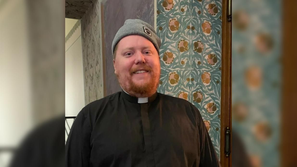 Так простіше: у Фінляндії священик зустрічається з вірянами у барі Так простіше: у Фінляндії священик зустрічається з вірянами у барі