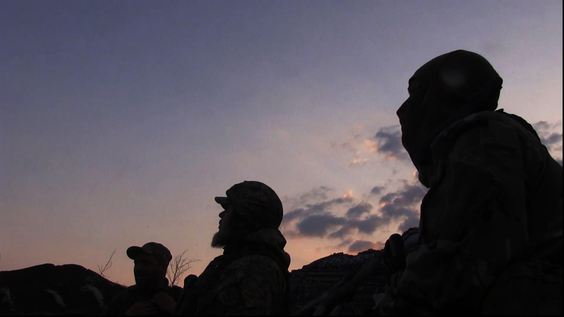 Обстрелы не прекращаются: как украинские защитники праздновали Пасху на передовой Обстрелы не прекращаются: как украинские защитники праздновали Пасху на передовой