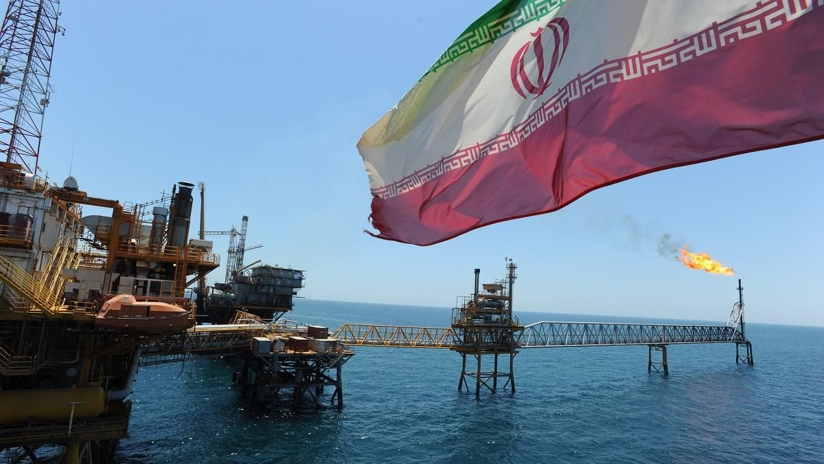 Иран угрожает заблокировать поставки нефти из Персидского залива