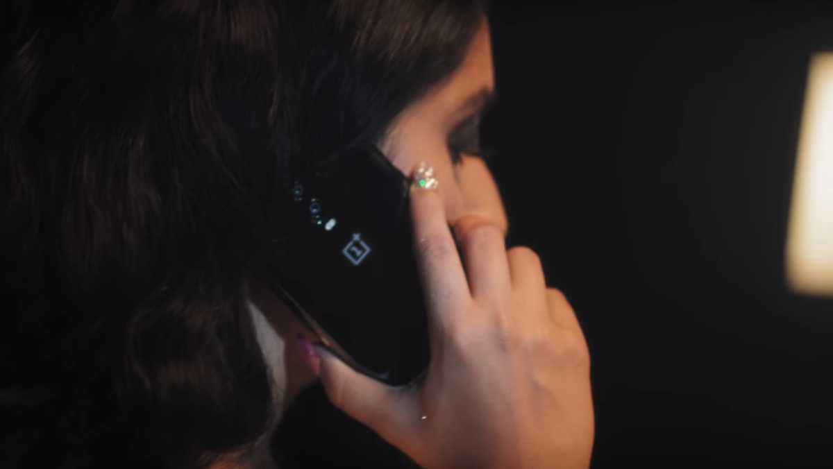 Смартфон OnePlus 7 виглядатиме не так, як показували інсайдери: фото Смартфон OnePlus 7 виглядатиме не так, як показували інсайдери: фото